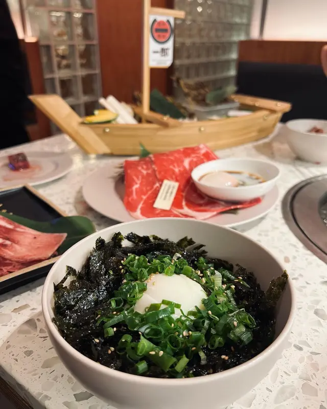 香蔥海苔溫泉蛋拌飯