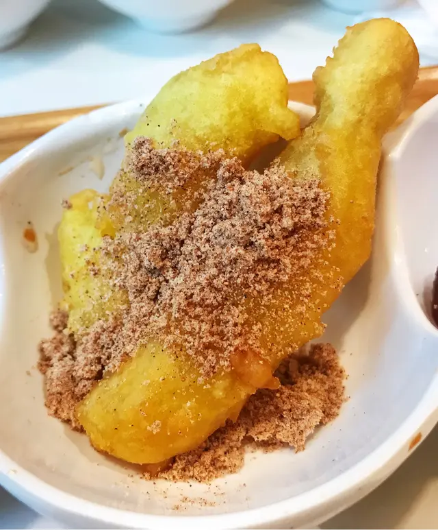 炸蕃薯角加話梅粉.酸酸甜甜.好味!