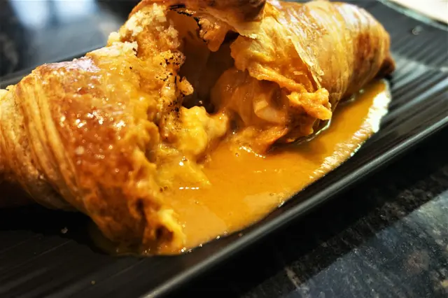 龍蝦湯流心牛角包