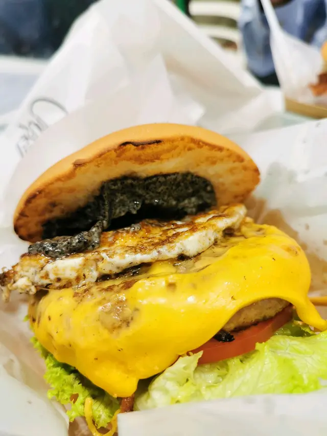 黑松露牛肉漢堡