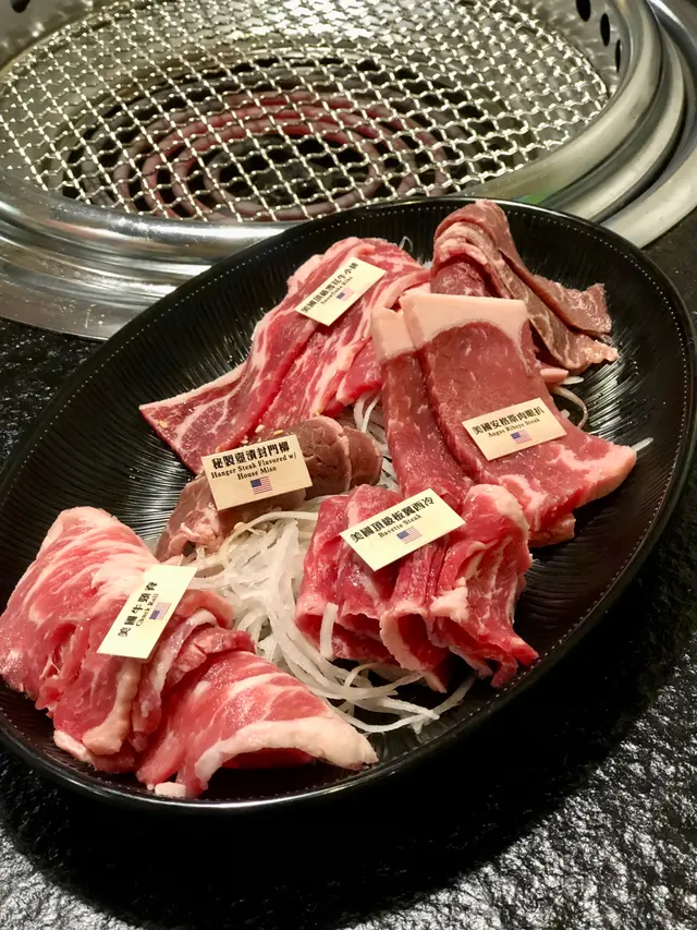 美國安格斯肉眼扒、美國牛頸脊、美國頂級雪花牛小排、美國頂級板翼西冷、秘製壼漬封門柳