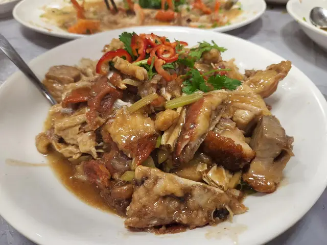 花面星兩食 (火骭枝竹炆頭腩)