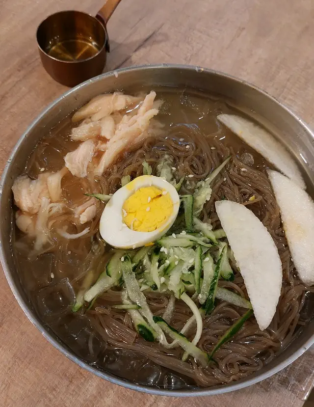 水梨雞絲水冷麵