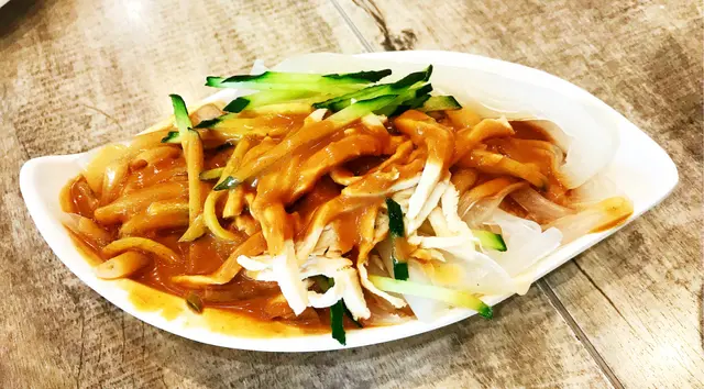 雞絲及醬汁都多.好味!👍👍👍