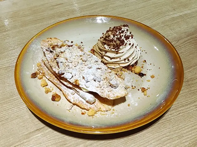 酥脆美味，口感豐富，非試不可！