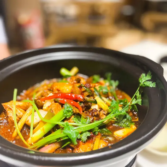 麻辣雞煲