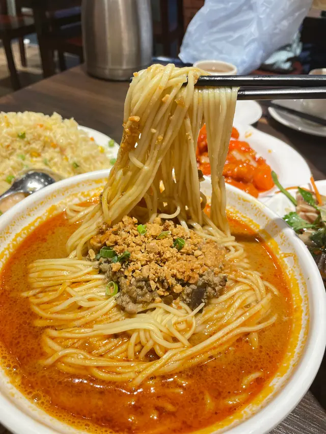 排骨擔擔麵