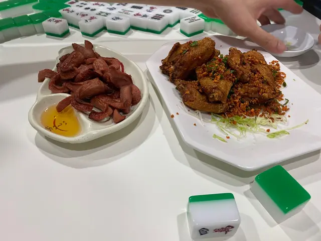 食住小食打麻雀，真過分😂