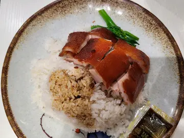乳猪饭