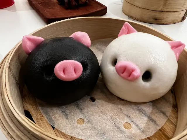 黑白紫薯小豬豬