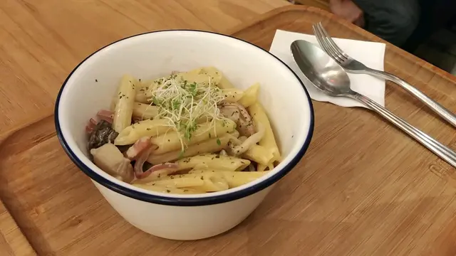 白汁煙肉長通粉