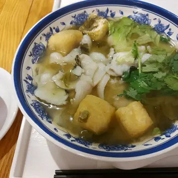 酸汤鱼片豆卜汤饭