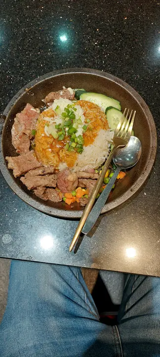 鐵板黑椒牛肉飯