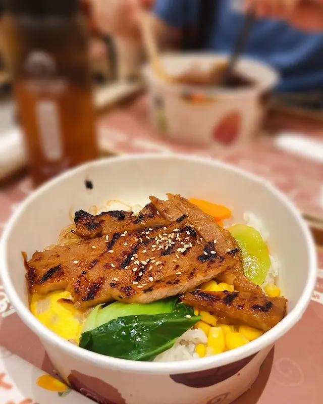 台灣古早味烤豬肉便當