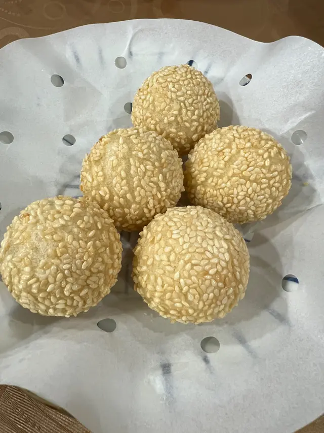 新鮮炸起，完全冇燶，金黃色香味俱全，啱晒唔鍾意太甜嘅朋友，煙韌好好食😋