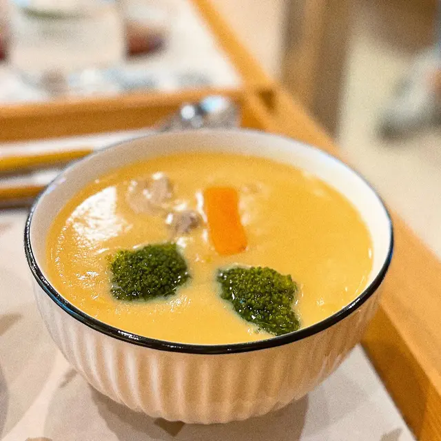 未飲已經聞到好香嘅粟米味🌽,湯嘅質地偏濃稠,所以口感軟滑!