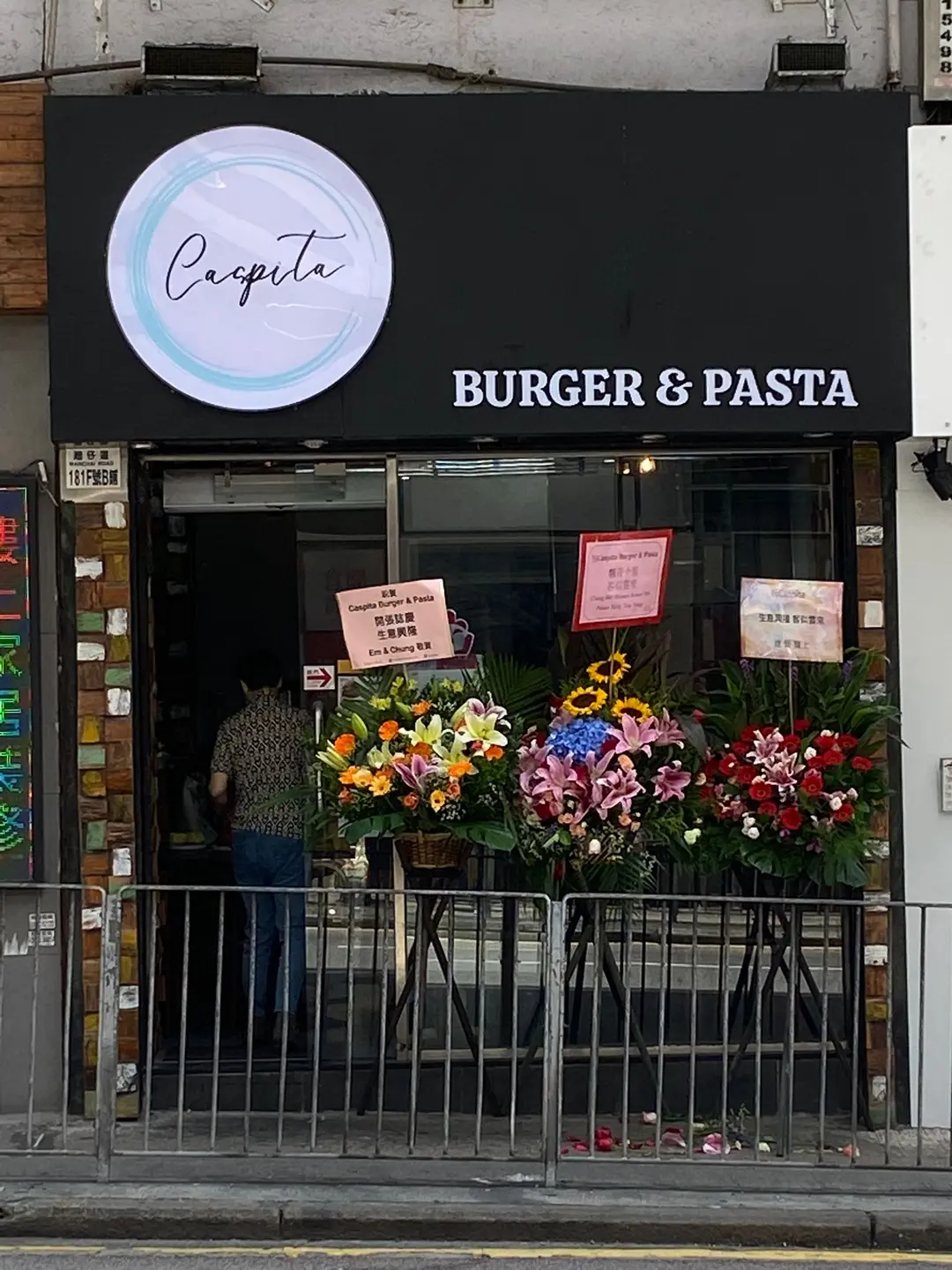 Caspita Burger and Pasta