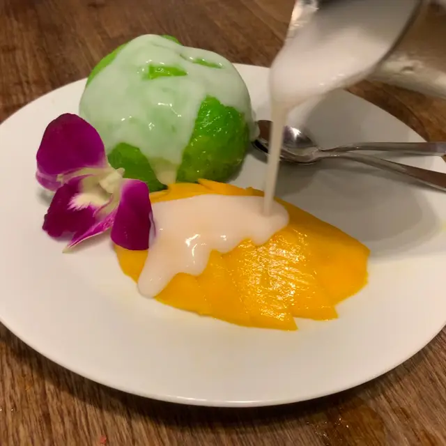 椰汁芒果糯米飯