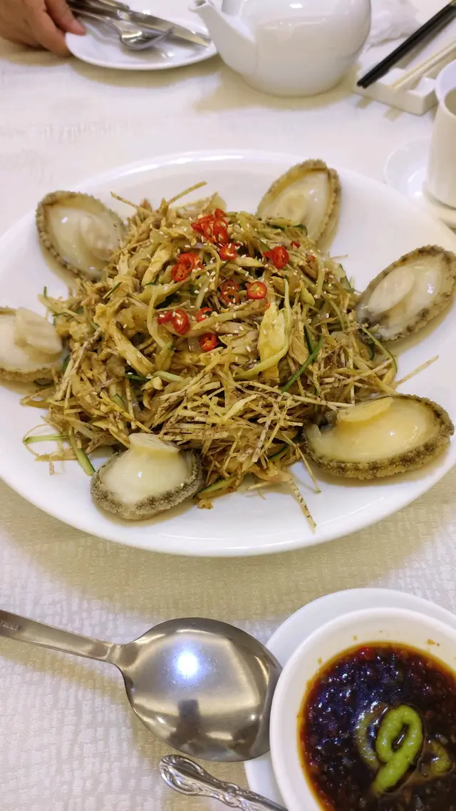 冰鎮鮑魚拼手撕雞