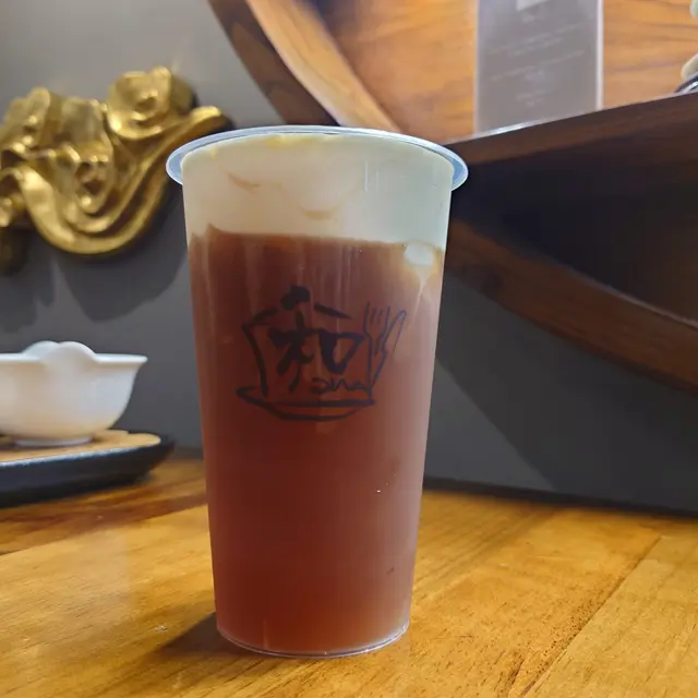 咸香厚身配上紅茶既果香爽甜
甜而不膩 奶蓋香滑
最有驚喜係奶蓋本身重味但係茶味竟然留係口腔一段好長既時間真係超香