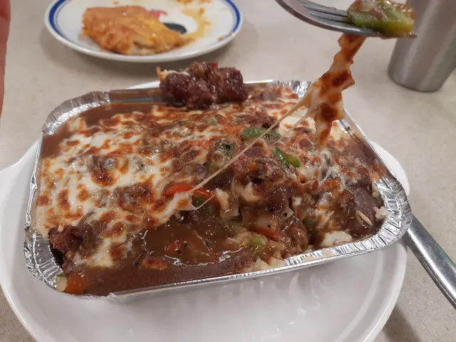 黑椒焗牛柳粒飯