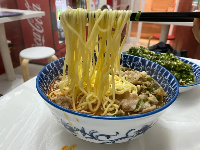 大大碗羊肉湯麵
