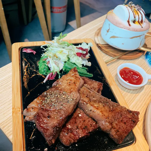 法式頂級牛肩配薯條