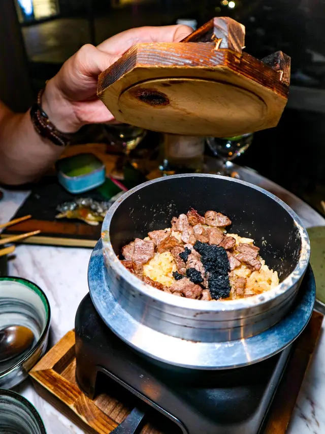 黑松露和牛釜飯