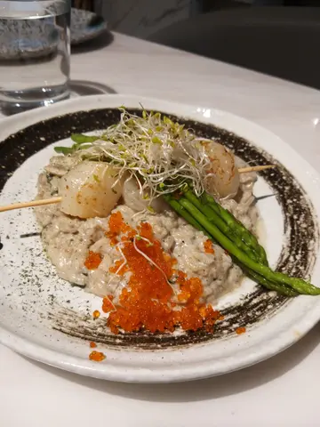 黑蒜油意大利饭配煎北海道刺身带子