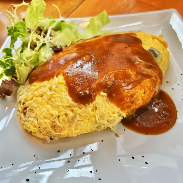 日式咖喱牛肉蛋包飯