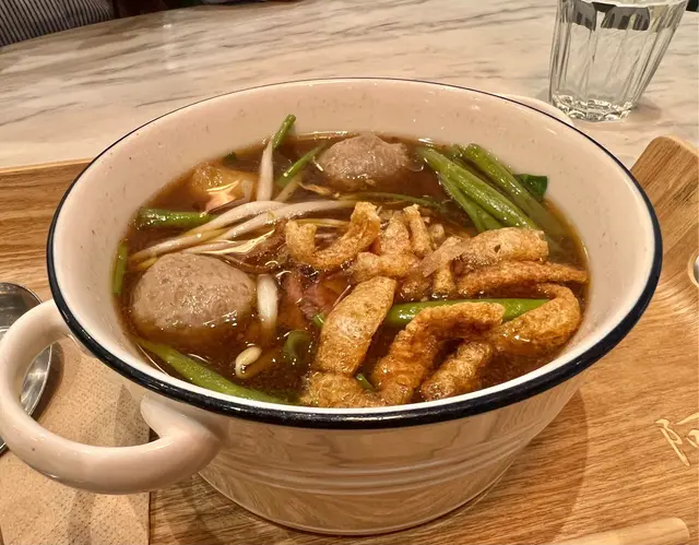 炭烤肉眼牛丸船麵