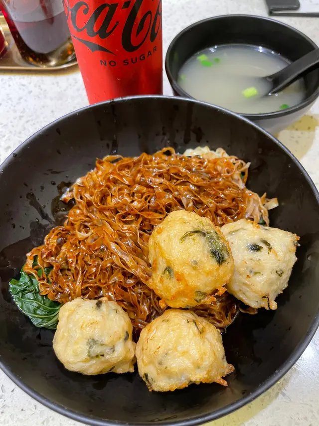 炸紫菜墨魚丸撈粗