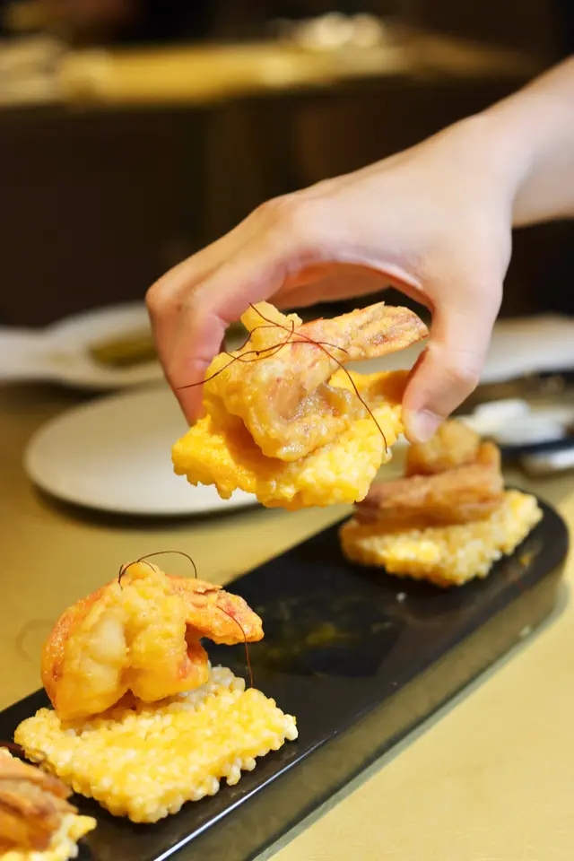 金沙鳳尾蝦鍋巴 