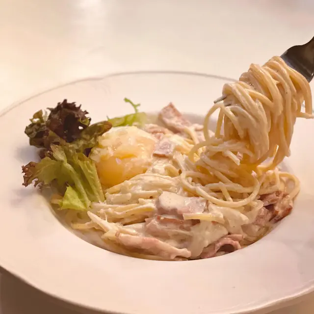 溫泉蛋卡邦尼煙肉意大利粉