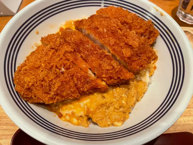 滑蛋豬扒丼