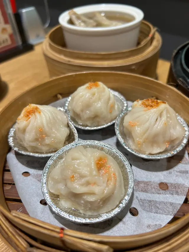 多汁蟹籽小籠包