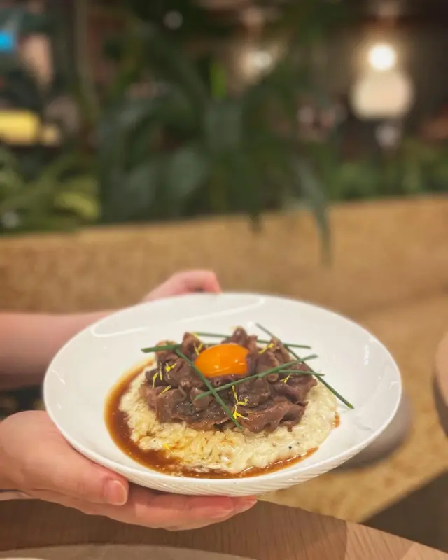 壽喜燒牛肉蛋汁燉飯