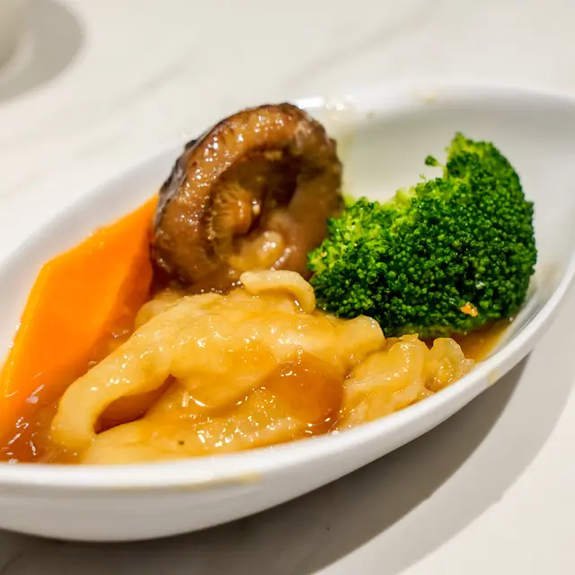 吉品鮑汁燴花膠盛宴