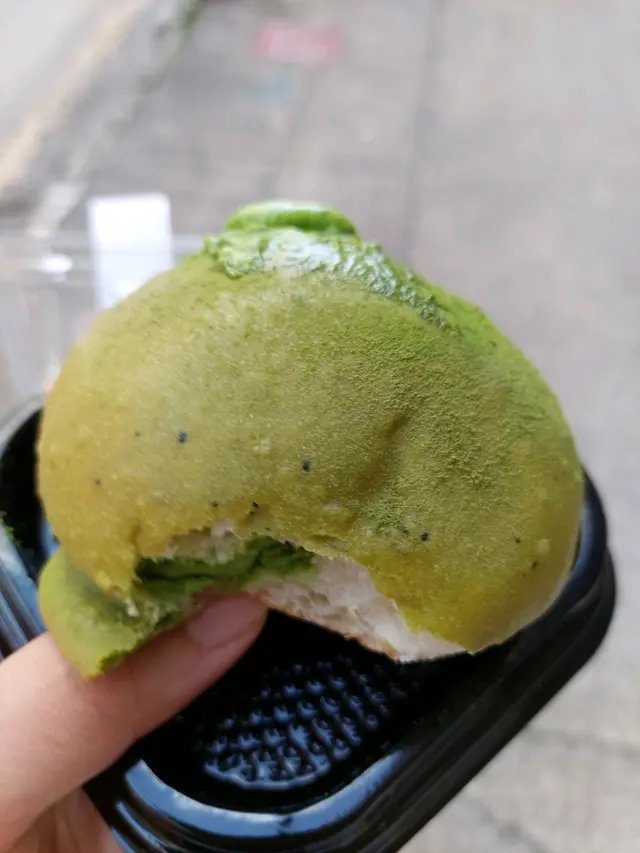 唔建議一路行一路食