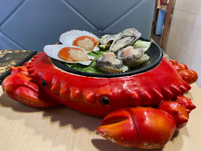 八頭南非鮑魚，韓國釜山珍珠蠔，日本大元貝