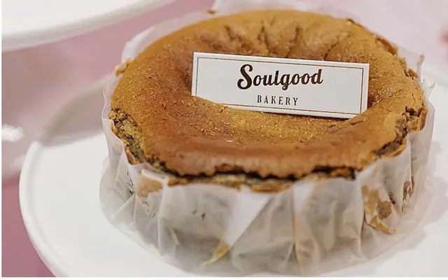 Sticky Mango Rice Mochi Basque Burnt Cheesecake