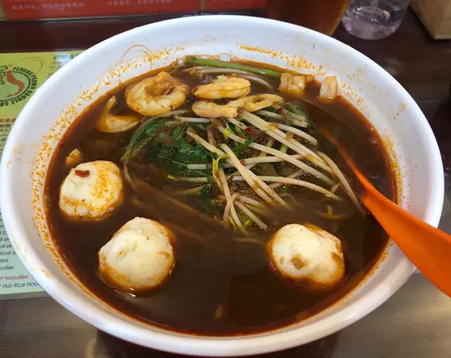 蝦🦐湯清香.墨魚🐙丸彈牙！