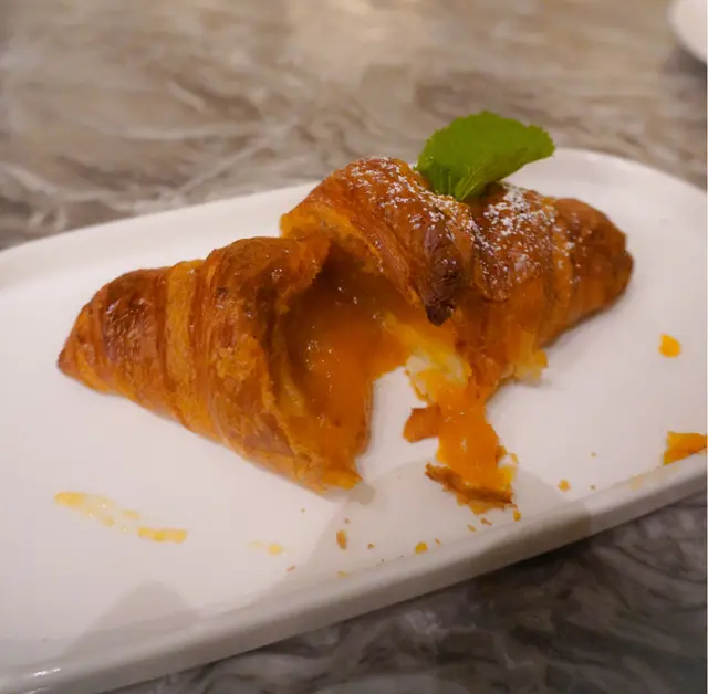 玉桂蘋果流心牛角包