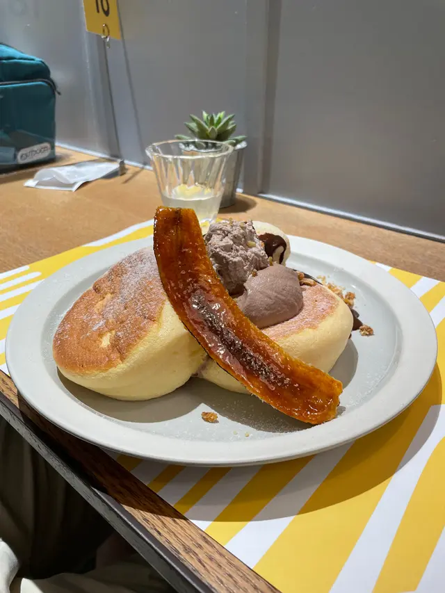 Chocolate Banana Pancake