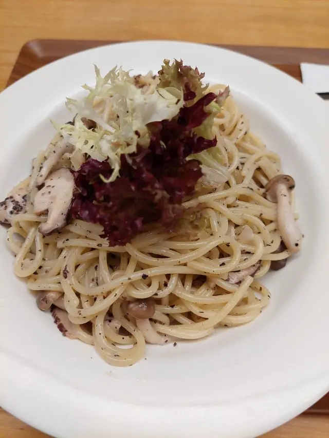 黑松露雜菌炒意粉