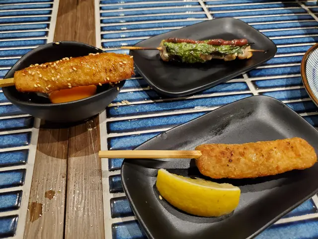 紫蘇梅醬幸福鳥雞脾肉燒 / 幸福鳥免治軟骨雞肉