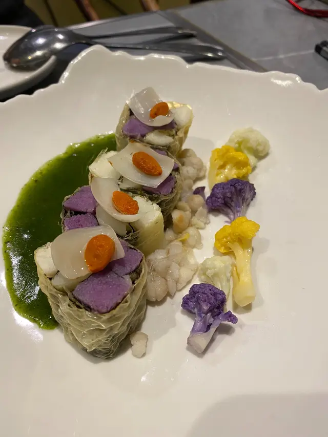 雞頭米雙色淮山配青汁