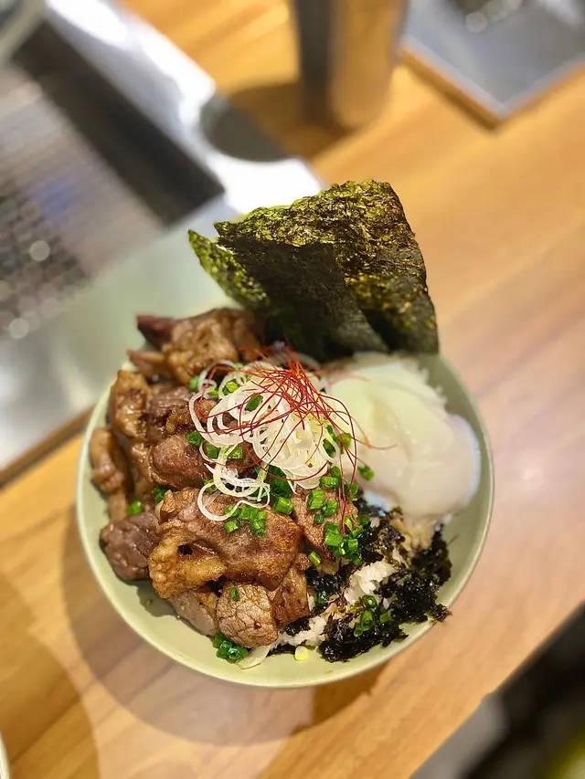 五目牛肉盛丼