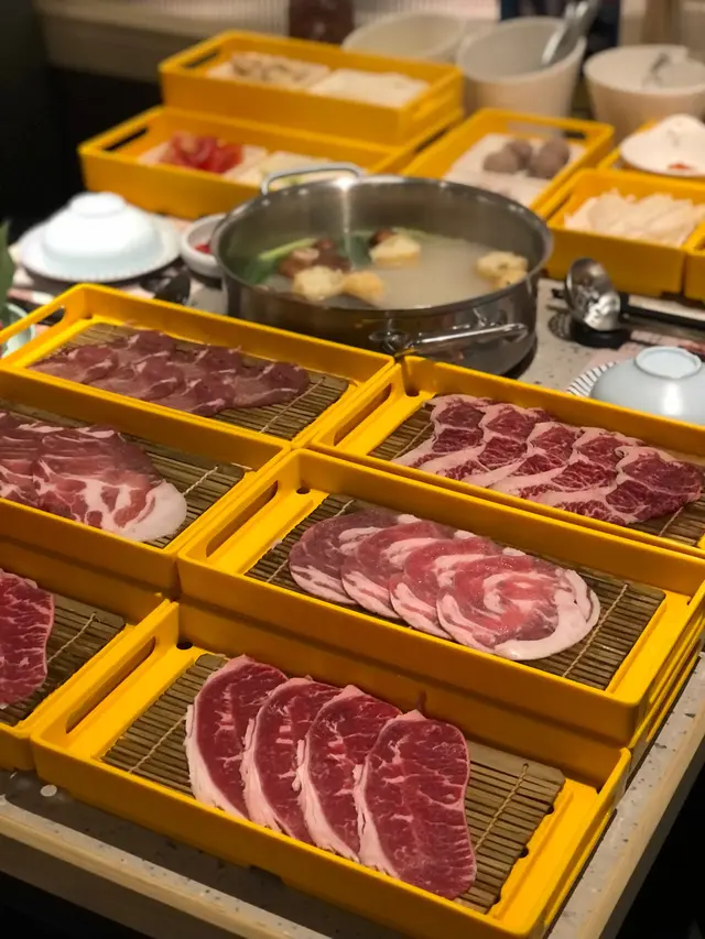 封門柳、牛脷心托、 精選進口牛板腱、西班牙粟飼豬肉、 紐西蘭羊卷肉