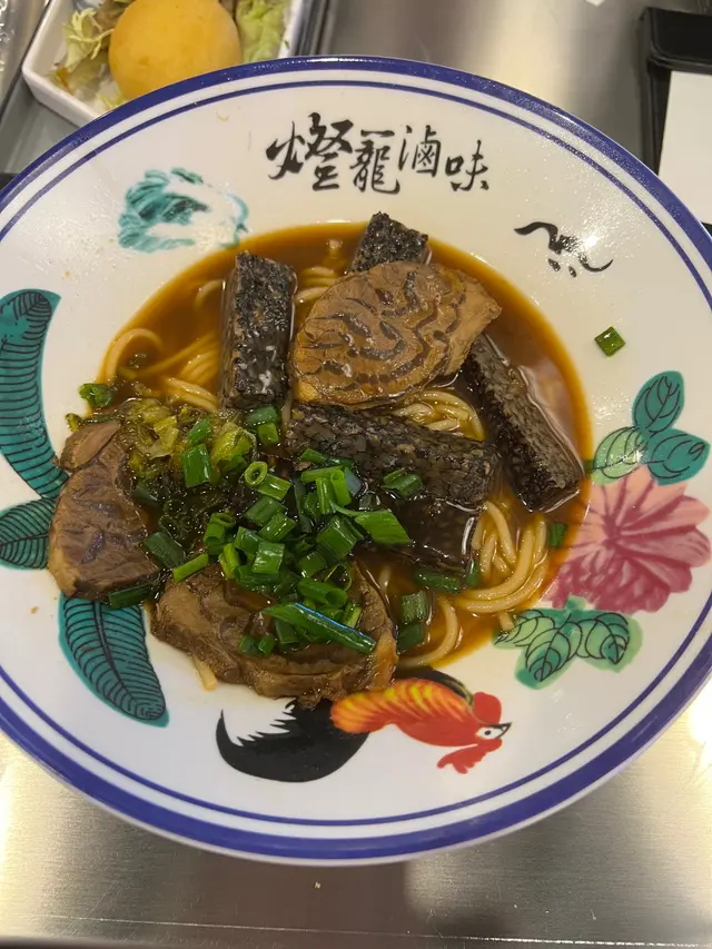 米血糕米線牛筋肉